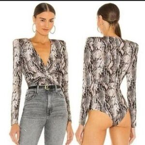 L’AGENCE Snakeskin Print Shoulder Pad V-Neck Bodysuit M